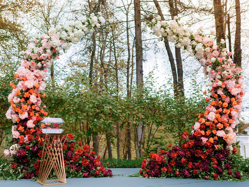 Những mẫu cổng hoa cưới ấn tượng, sang trọng